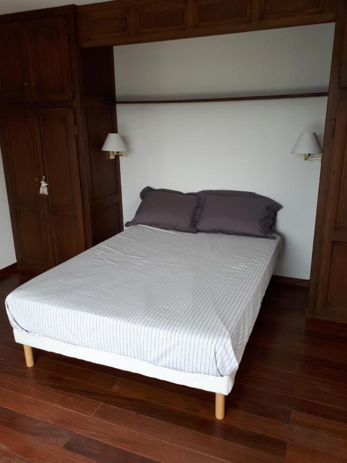 Bed and Breakfast L'Oustaou De L'Estama Rocbaron Exterior foto